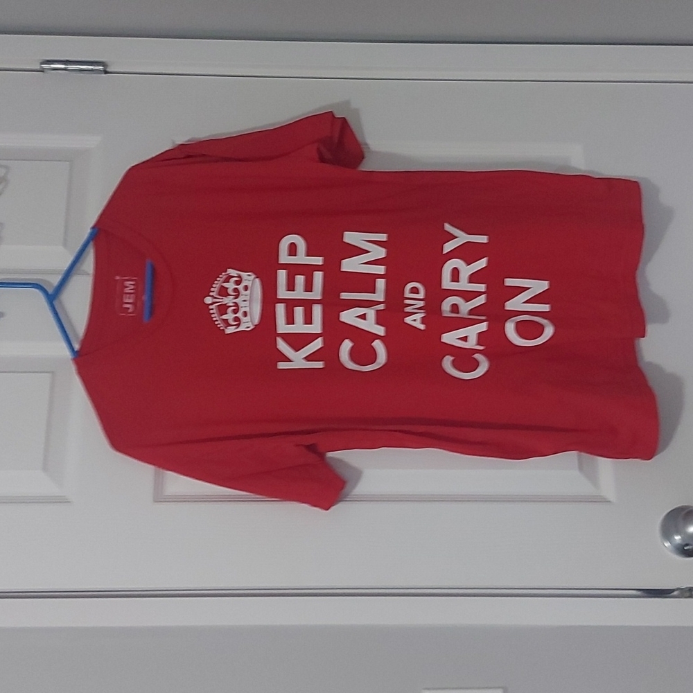 Keep Calm and Carry On tshirt